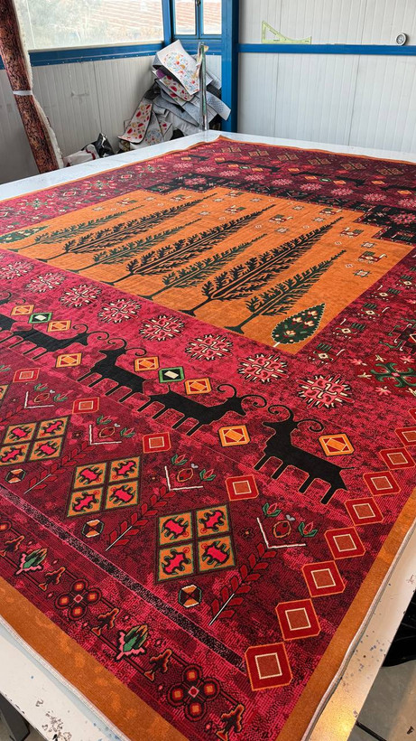 فرشینه مخمل لاکی طرح سلطان آباد