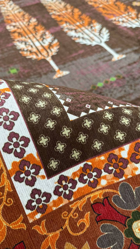 فرشینه مخمل سنتی رنگی طرح گبه